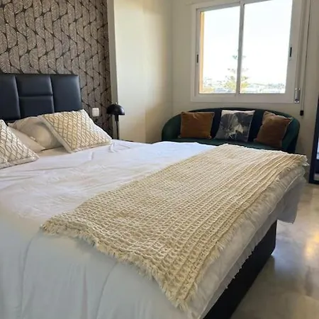 Luxurious Marbella Retreat With Sea View Terrace Malaga