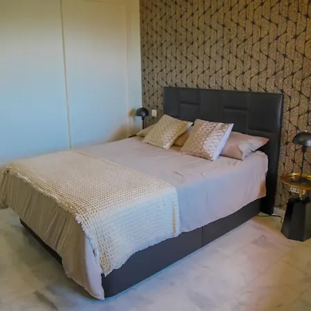 Luxurious Marbella Retreat With Sea View Terrace Apartment